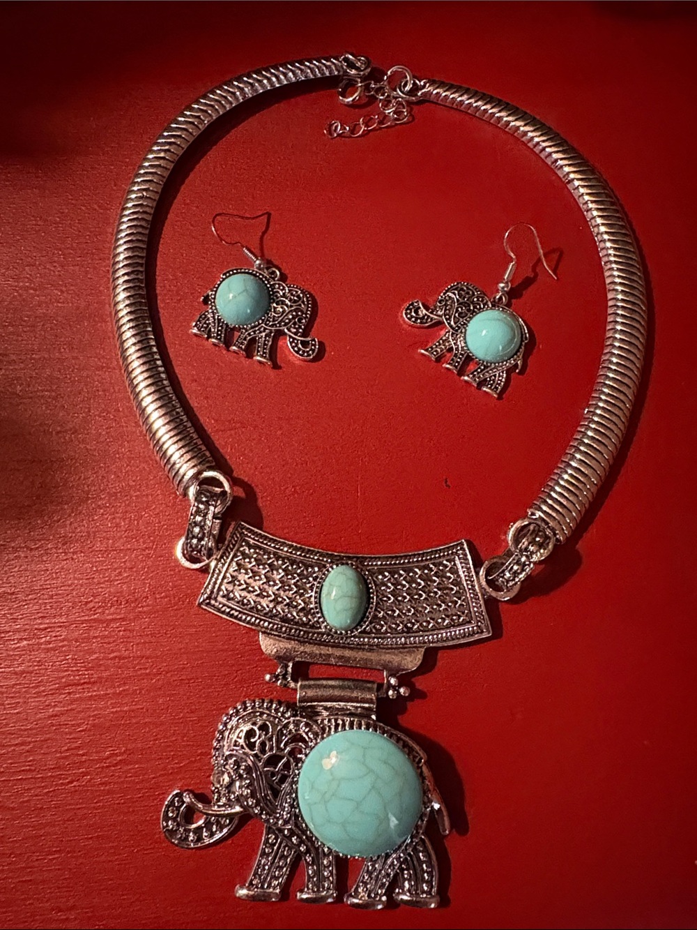 Turquoise Elephant Statement Necklace & Earrings Set - Silver Tone